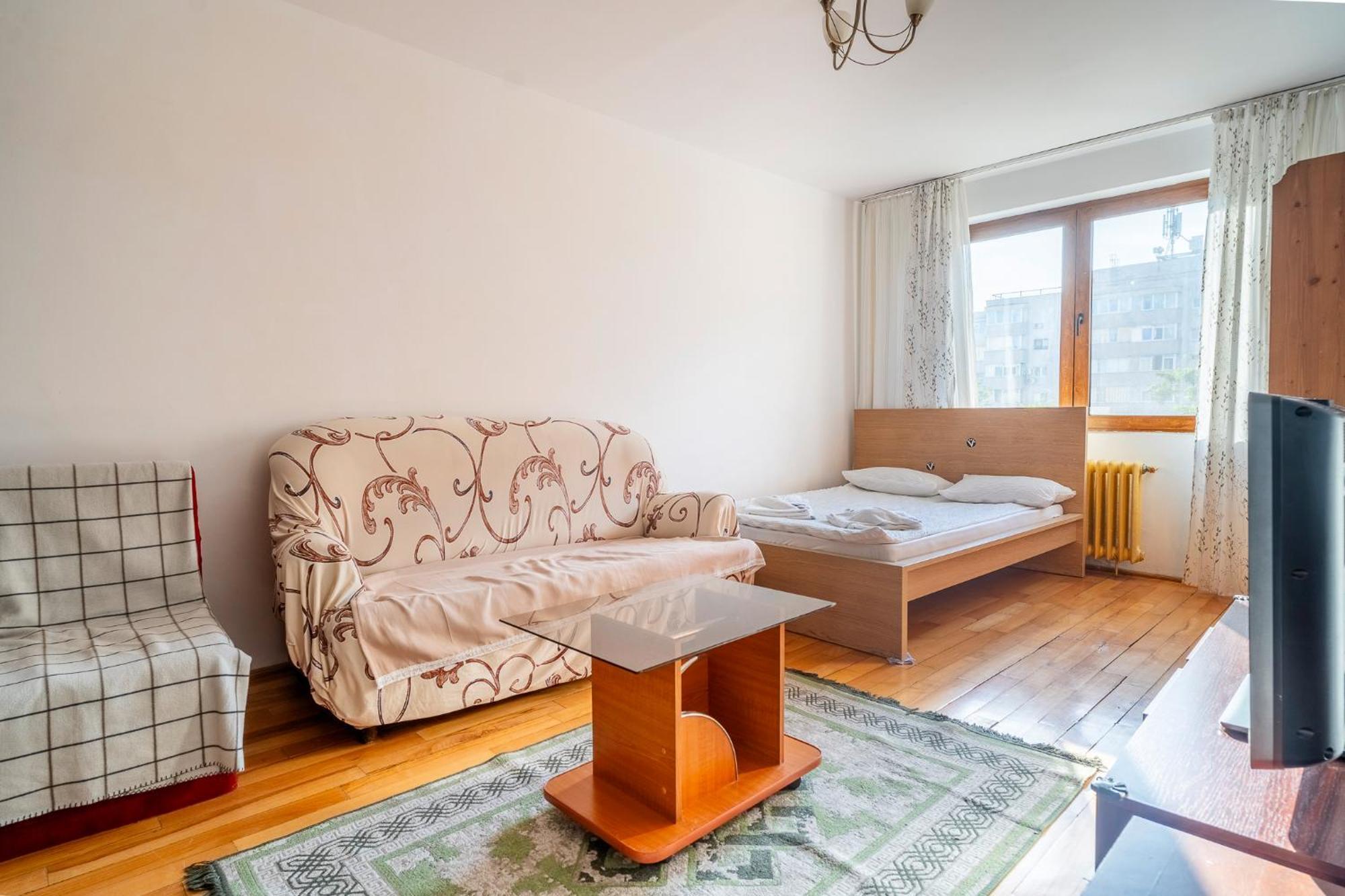 Rustic & Spacious 3Br Apartment Bukares Bagian luar foto