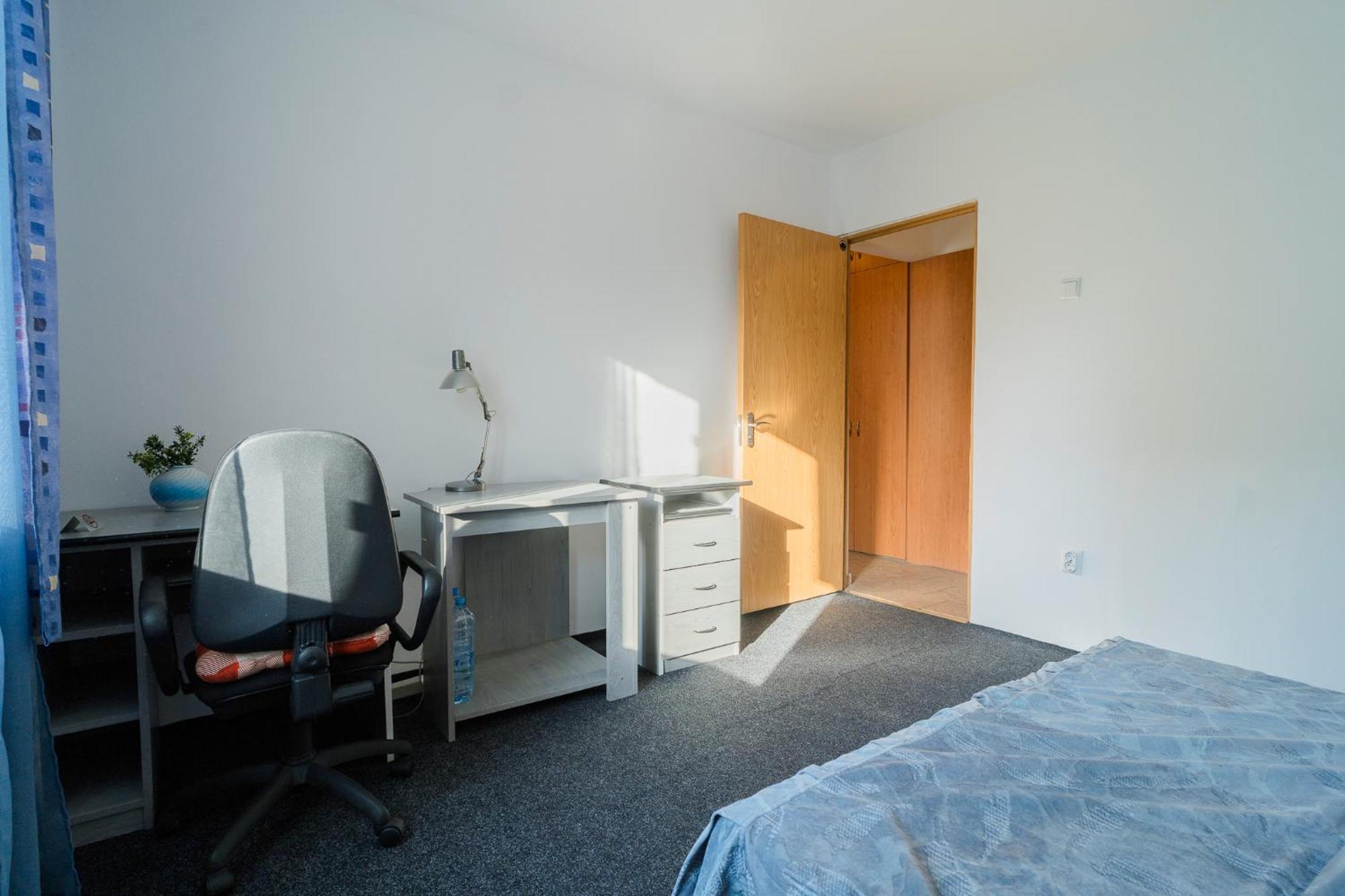 Rustic & Spacious 3Br Apartment Bukares Bagian luar foto